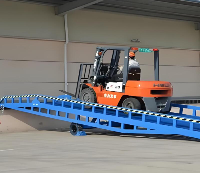 大冶移动式卸货平台（叉车用）